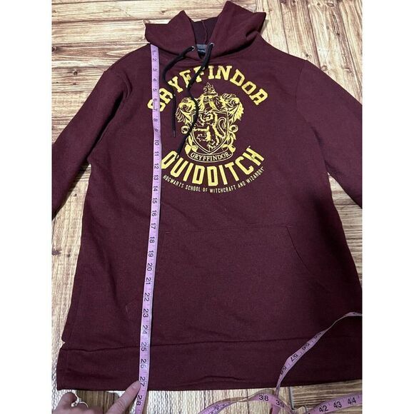 WBEI Harry Potter Gryffindor Quidditch Hoodie Burgundy - Picture 7 of 8